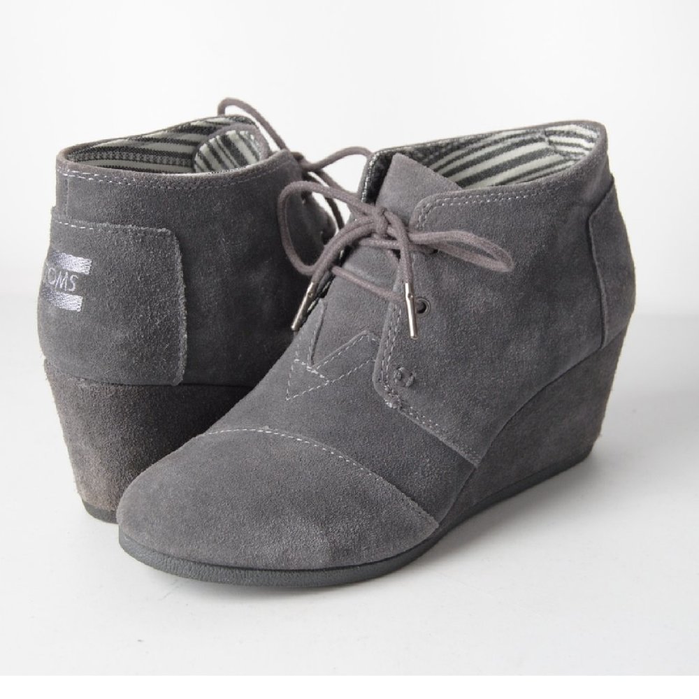 TOMS Women's Desert Suede Wedge Bootie in Grey
